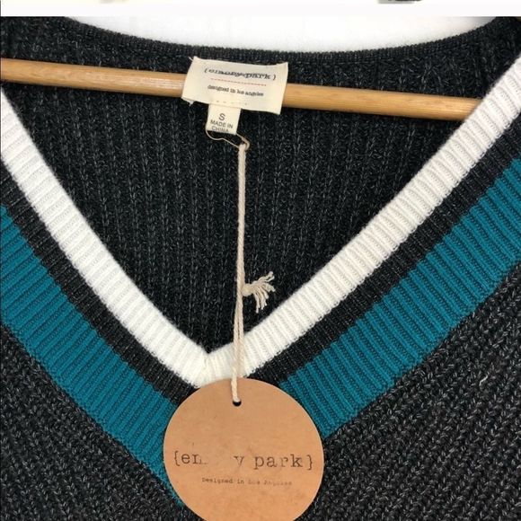 Emory Park V neck sweater - Picture 3 of 7